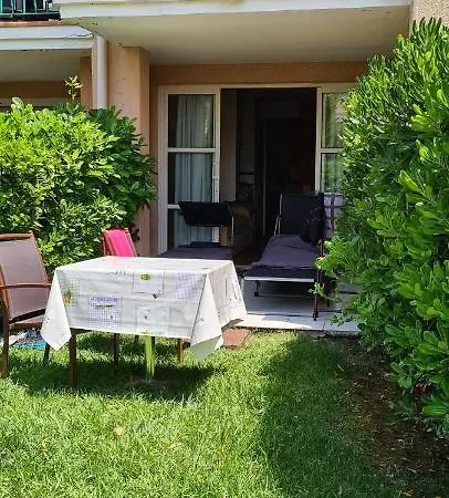 Appartement 2 Pieces Climatise En Rez-de-jardin Cap Esterel Agay *