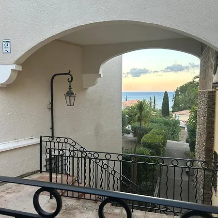 Appartamento 2 Pièces Climatisé En Rez-de-jardin Cap Esterel Agay