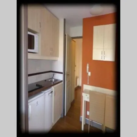 Apartment 2 Pieces Climatise En Rez-de-jardin Cap Esterel Agay