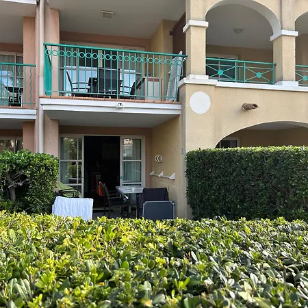 2 Pièces Climatisé En Rez-de-jardin Cap Esterel Agay *