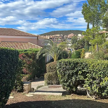 2 Pieces Climatise En Rez-de-jardin Cap Esterel Agay * Saint-Raphael (Var)