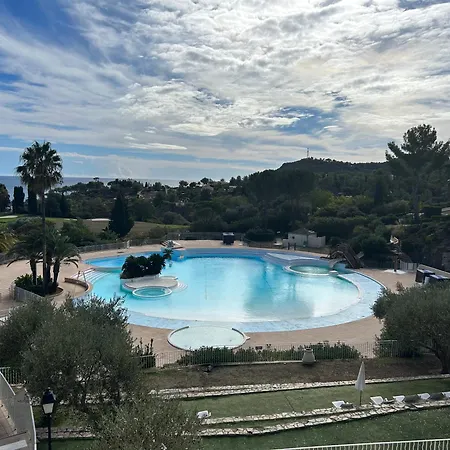 2 Pièces Climatisé En Rez-de-jardin Cap Esterel Agay Apartamento *