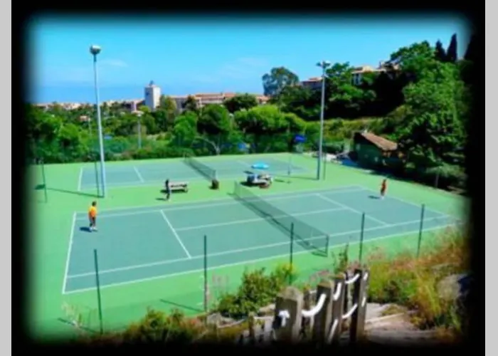 Apartamento 2 Pièces Climatisé En Rez-de-jardin Cap Esterel Agay *